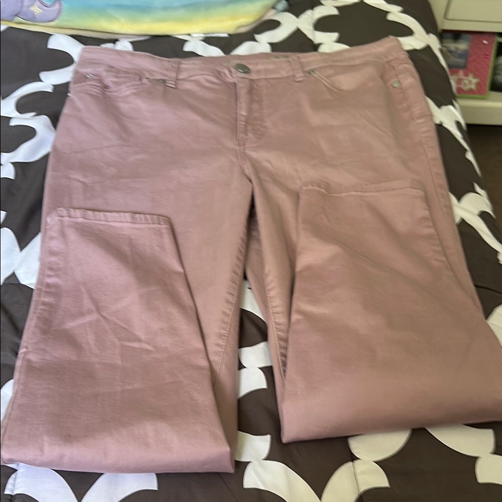 Chic Lavender color pants